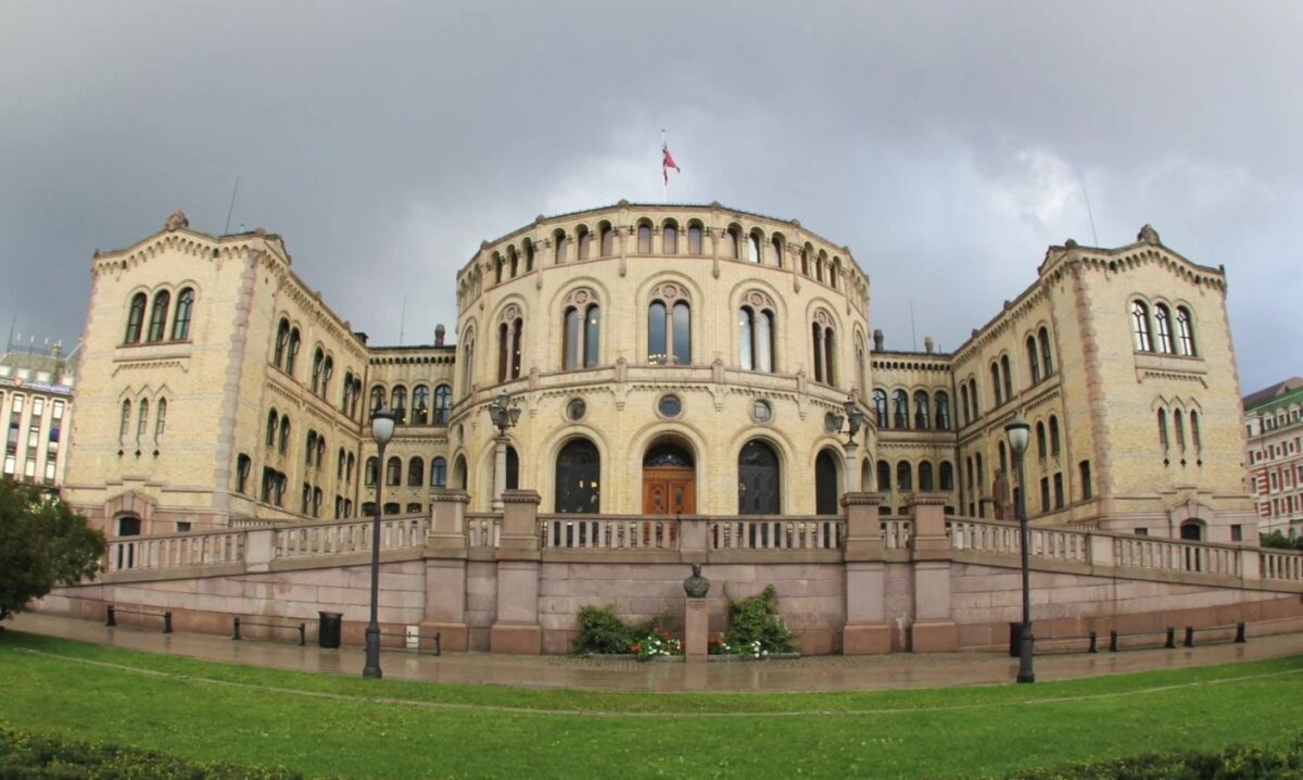Восстановление парламента Норвегии может обойтись в 1,9 миллиарда долларов