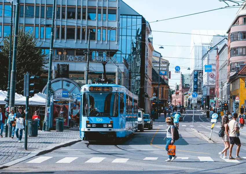В Осло электромобилям запретили движение по полосам общественного транспорта